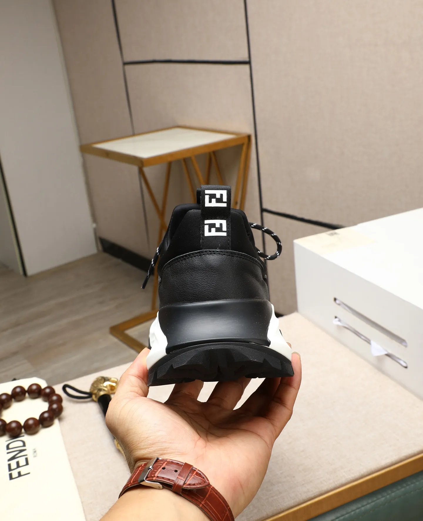 Men's shoes 💰460🕷🕷[FENDI] Fendi fashionable casual men's shoes 🇨🇳Original official website 1:1 model opening, new models are available first 💯Not high-profile but avant-garde, simple About low-key and fashionable, super versatile style 🌿 Made of original cowhide ➕ Pigskin lining 🎋 The version is comfortable on the feet, so rigorous for any small place, and the workmanship is first-class 🍍38-44 Large quantities in stock